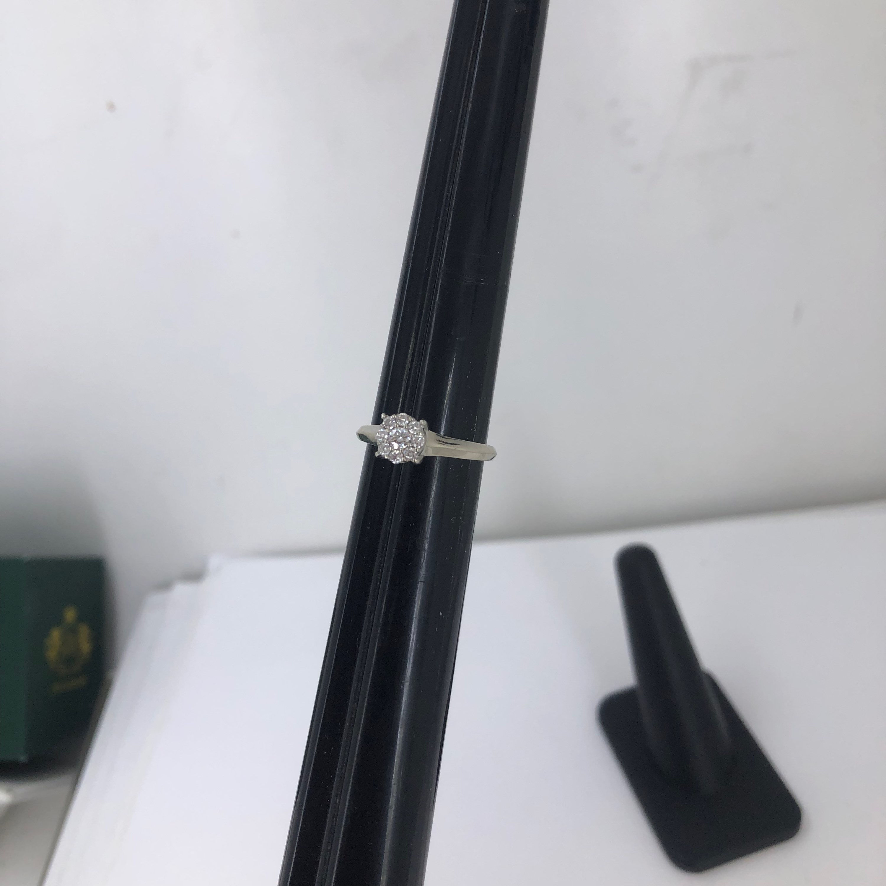10k white gold diamond ring size 6