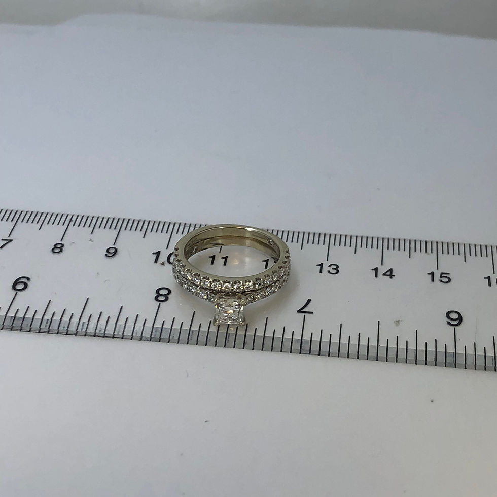 Thumbnail: 14k white gold leo diamonds ring set  size 6