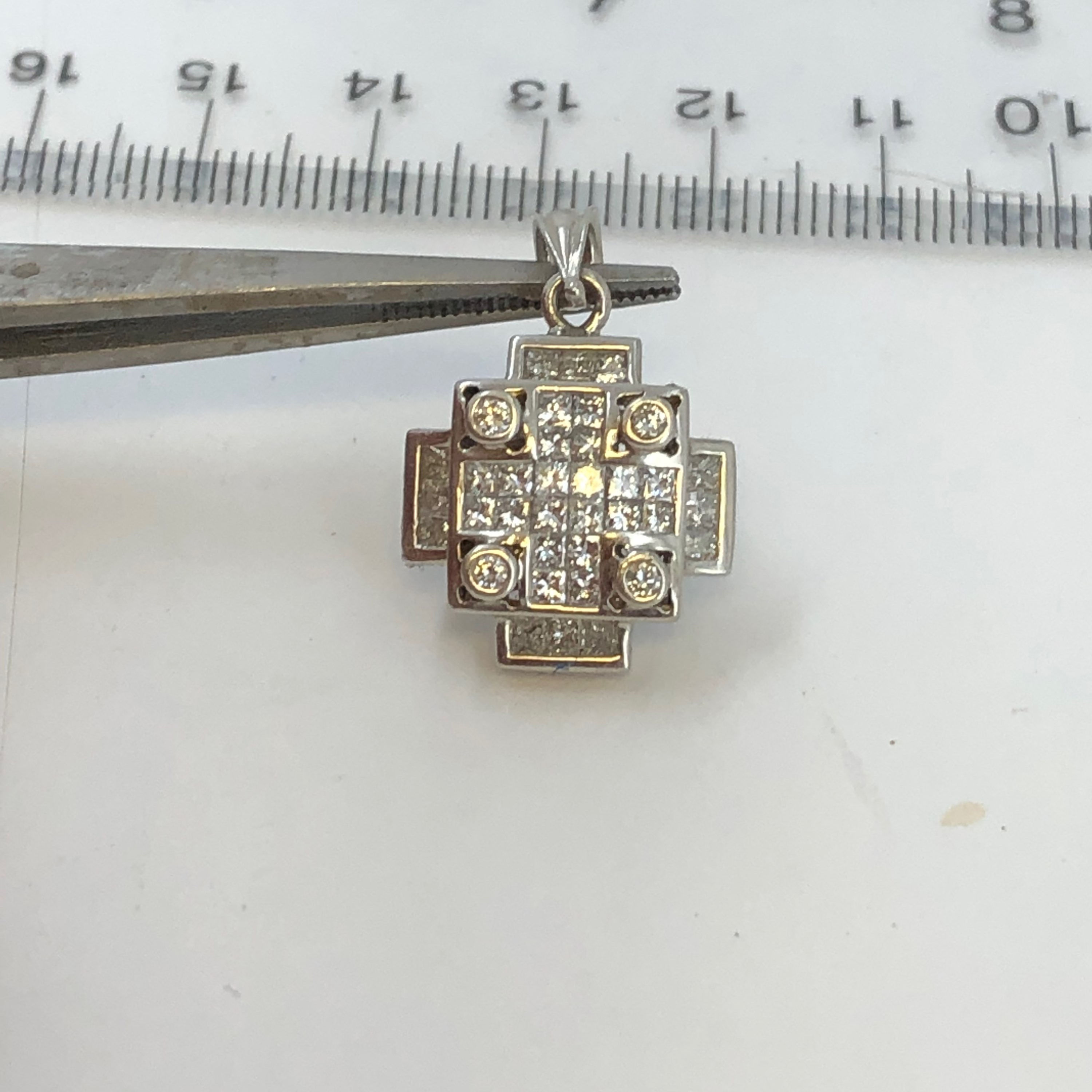 14k white gold diamond pendant 