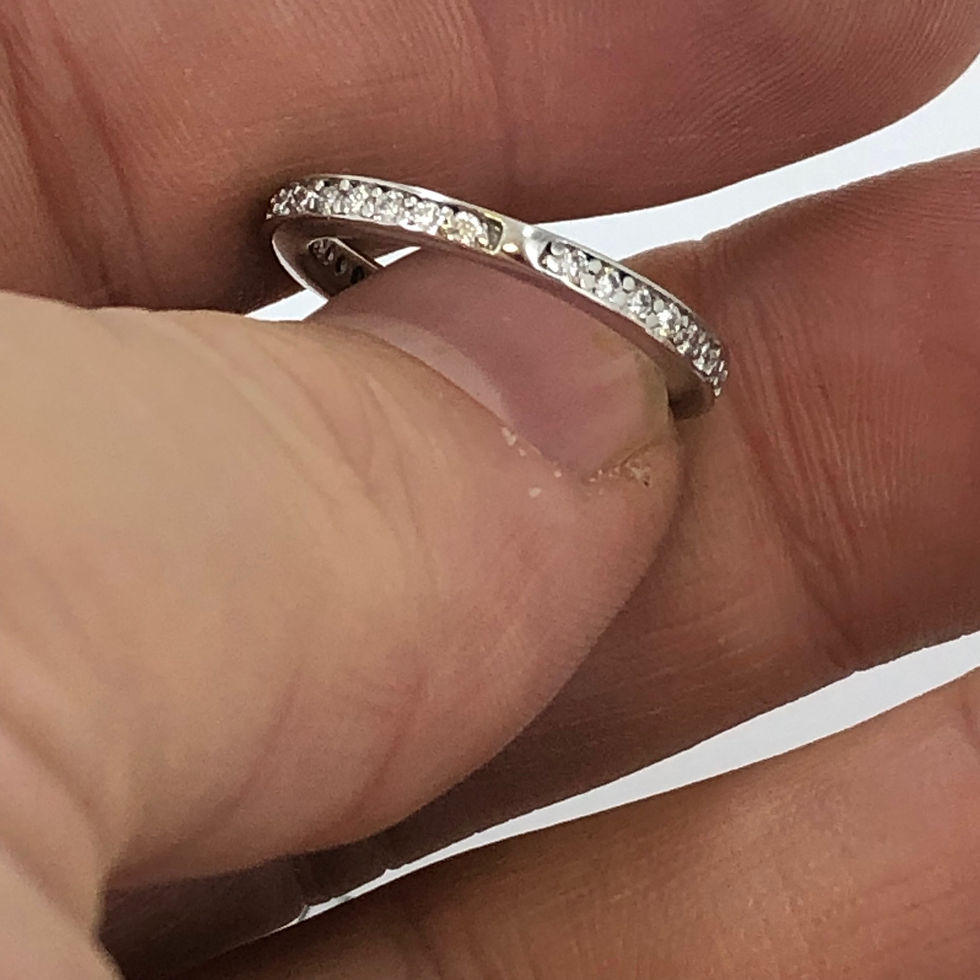 Thumbnail: 14k white gold diamond turn on the bend side 5.25