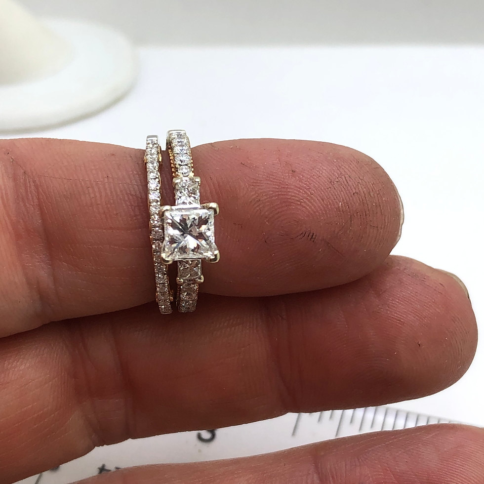 Thumbnail: 18k 1.64ct natural  diamonds ring set size 6.5