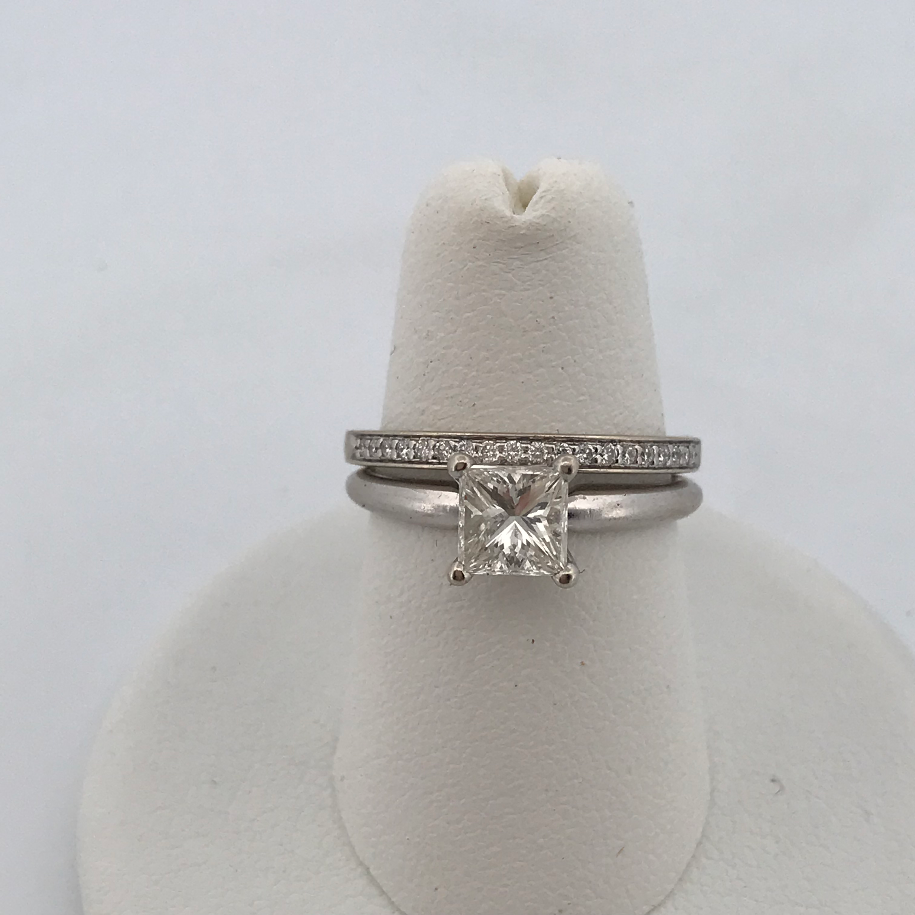 14k-18k White gold 1.11ct diamond Ring set size 6.5