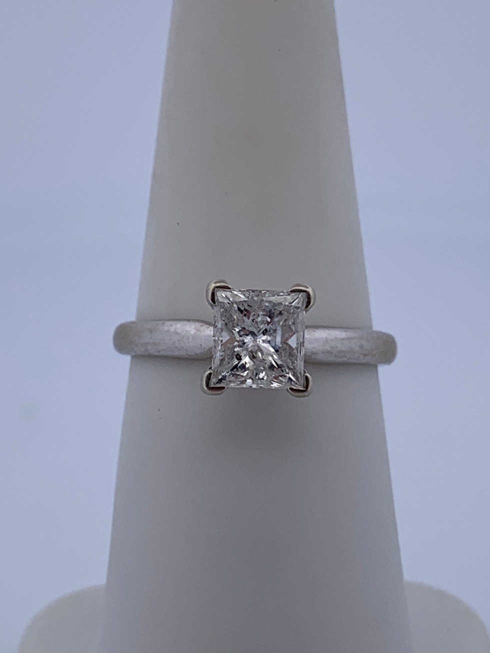 Thumbnail: 14k white gold 1.4ct diamond ring size 6