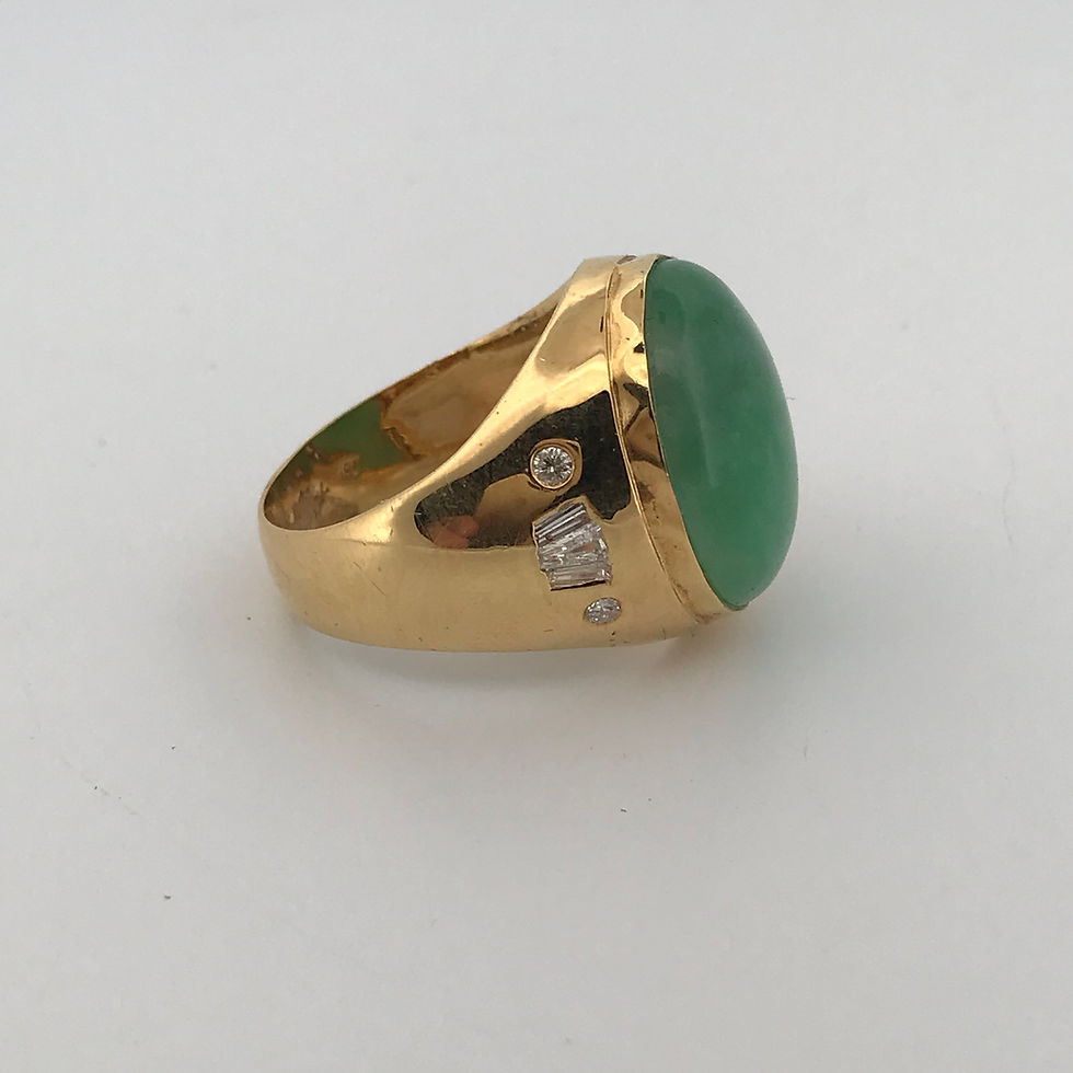 Thumbnail: Estate Men’s 18k yellow gold jade & diamonds ring size 11.5