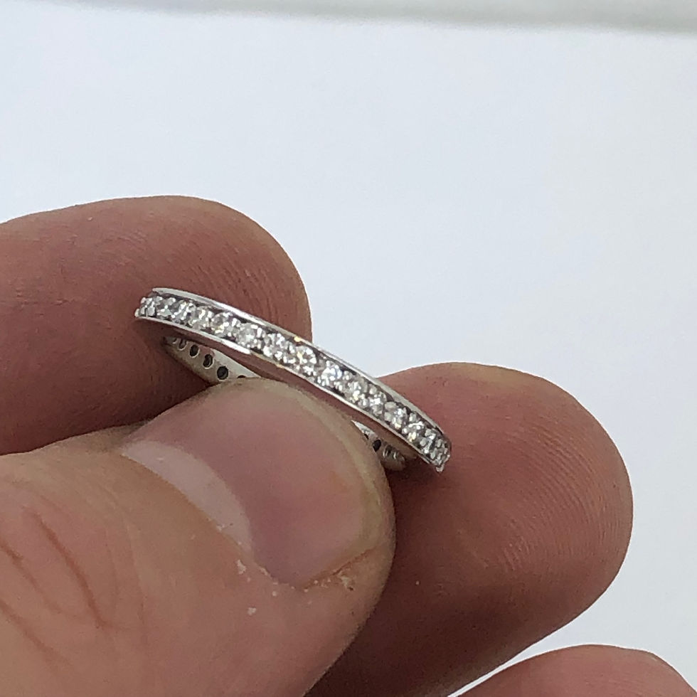 Thumbnail: 14k white gold diamond turn on the bend side 5.25