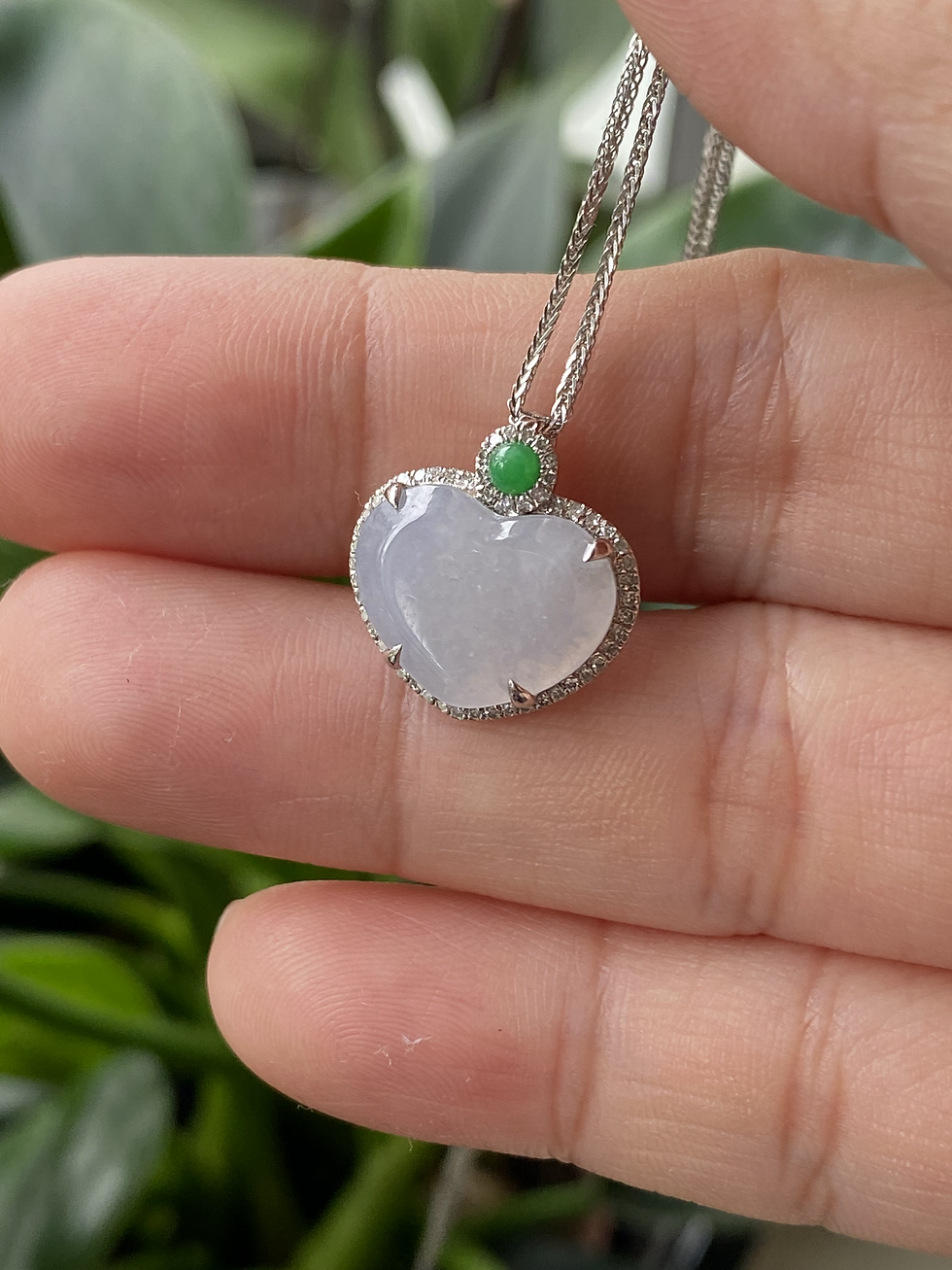 Thumbnail: 18K White Gold Type A Translucent Jadeite Heart Pendant