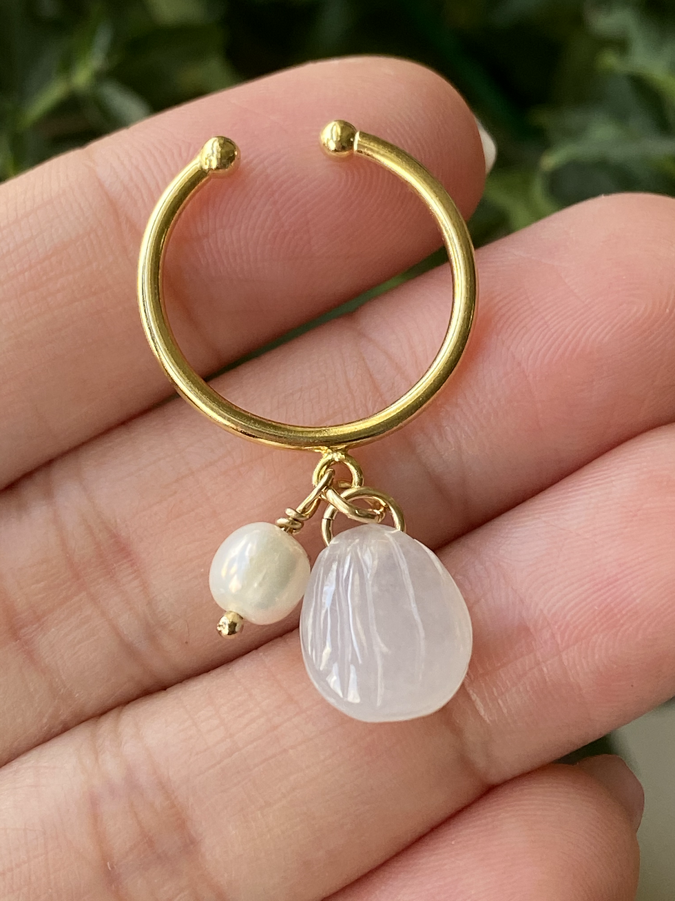 Thumbnail: 925 Silver Gold Plated Translucent Shell Jadeite Ring