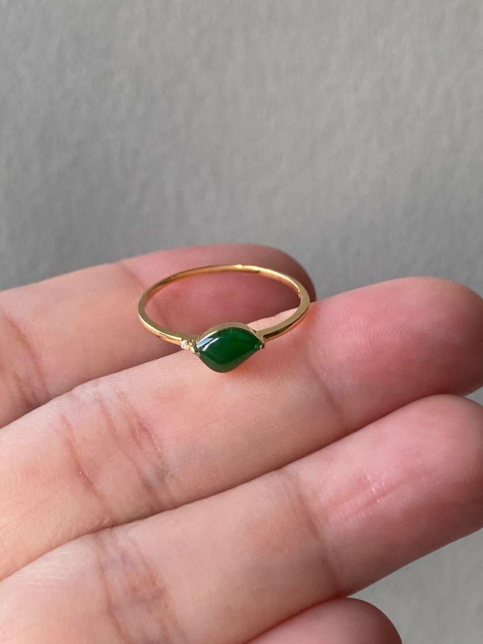 Thumbnail: 18K Yellow Gold Type A Translucent Deep Green Jadeite Ring