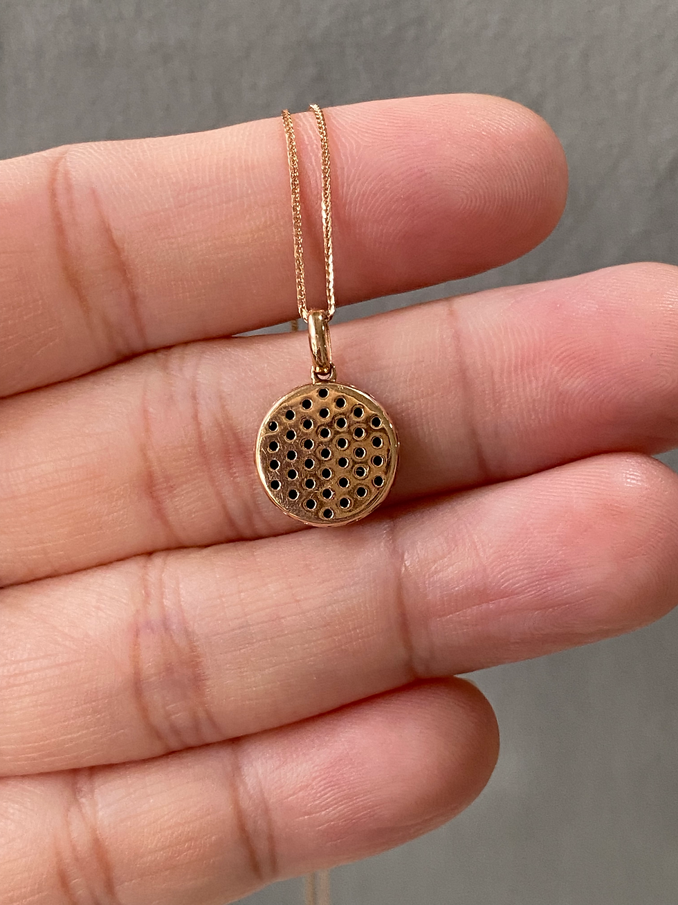 Thumbnail: 18K Rose Gold Omphacite Small Round Pendant with Necklace