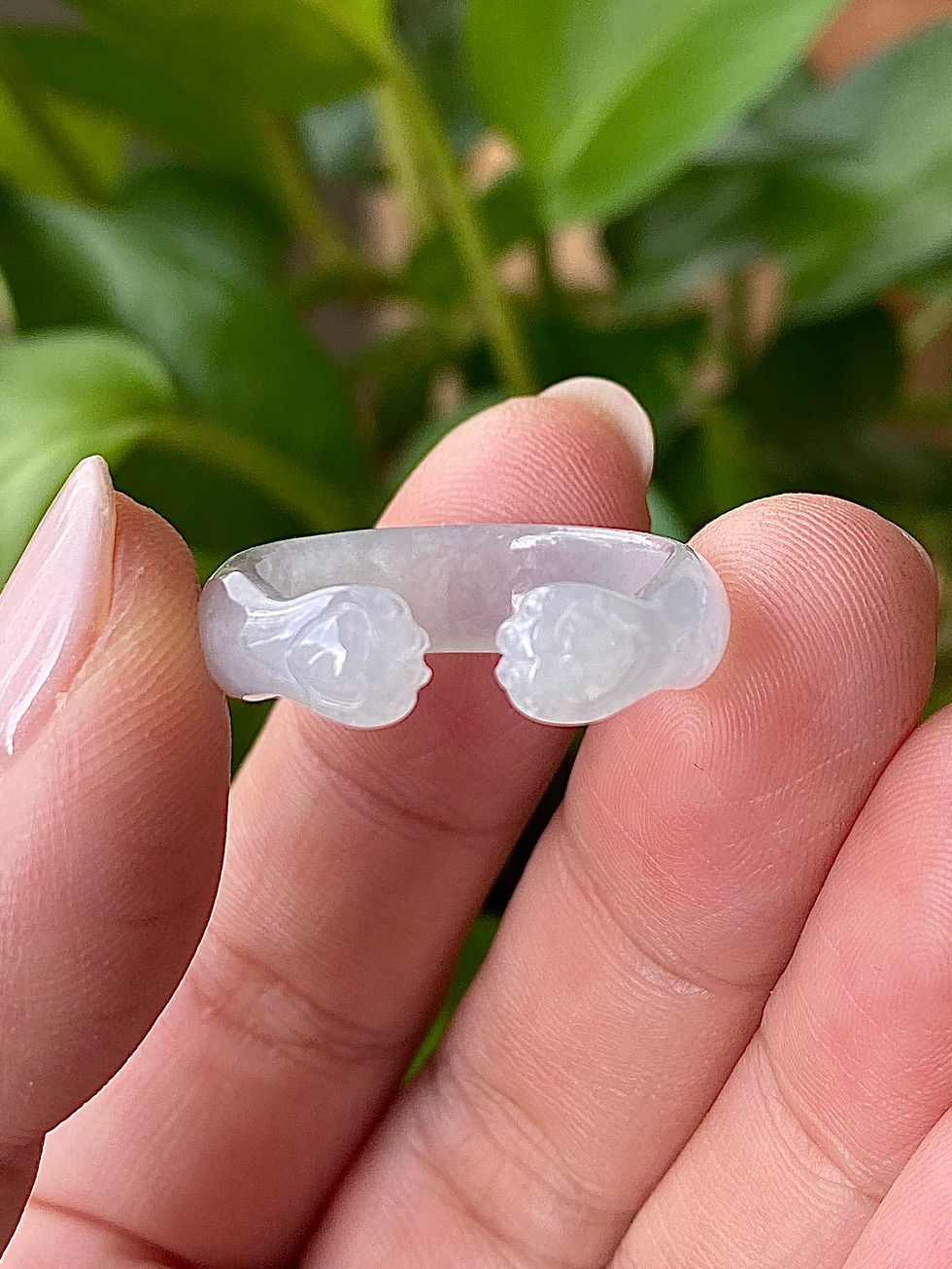 US#8.5 Translucent White Jade Paws Ring