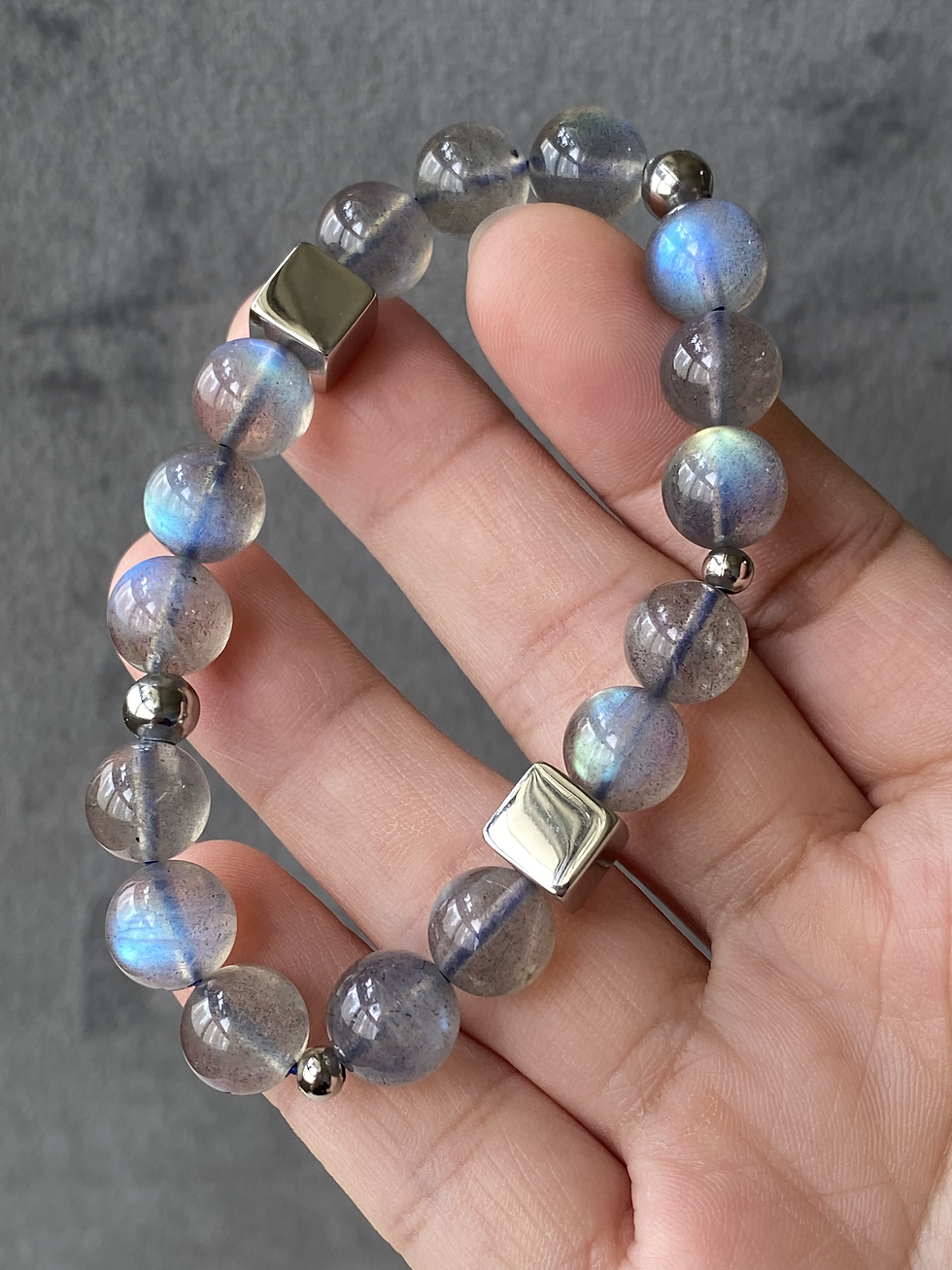 Thumbnail: Translucent Labradorite Bracelet