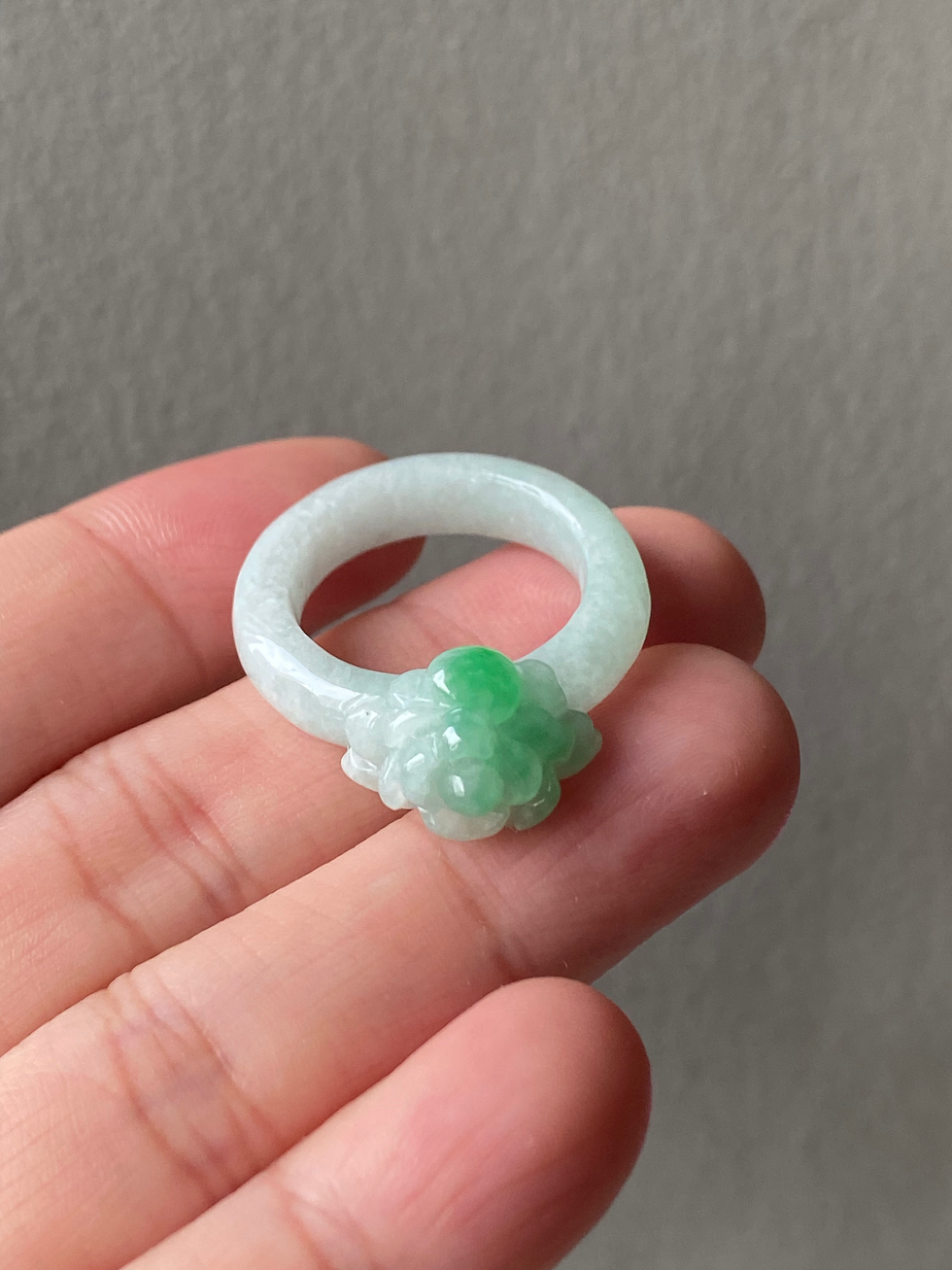 Thumbnail: US#7 Faint Green Mix Carved Flower Jadeite Ring