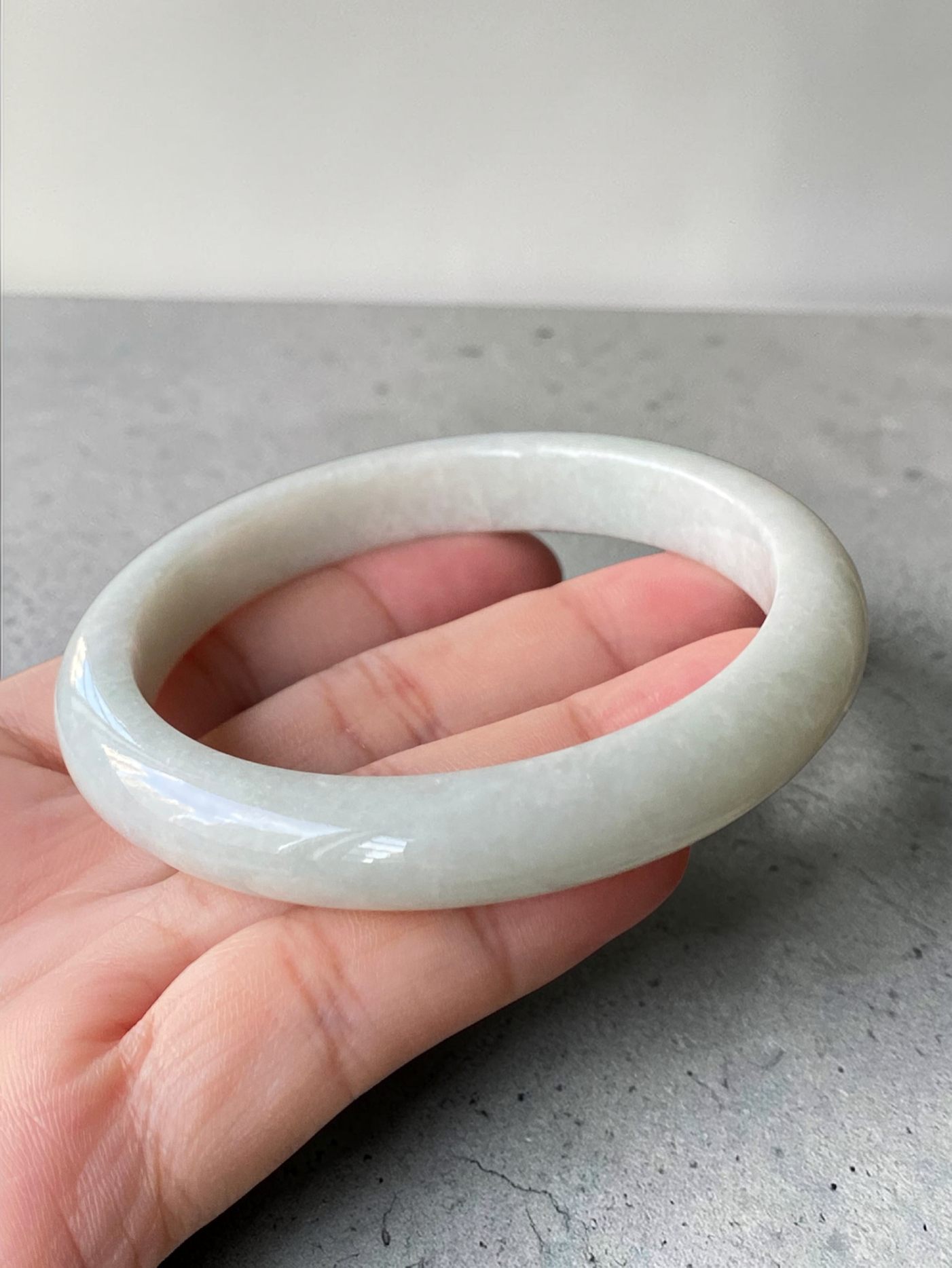 56.8MM Type A Off White Jadeite Bangle