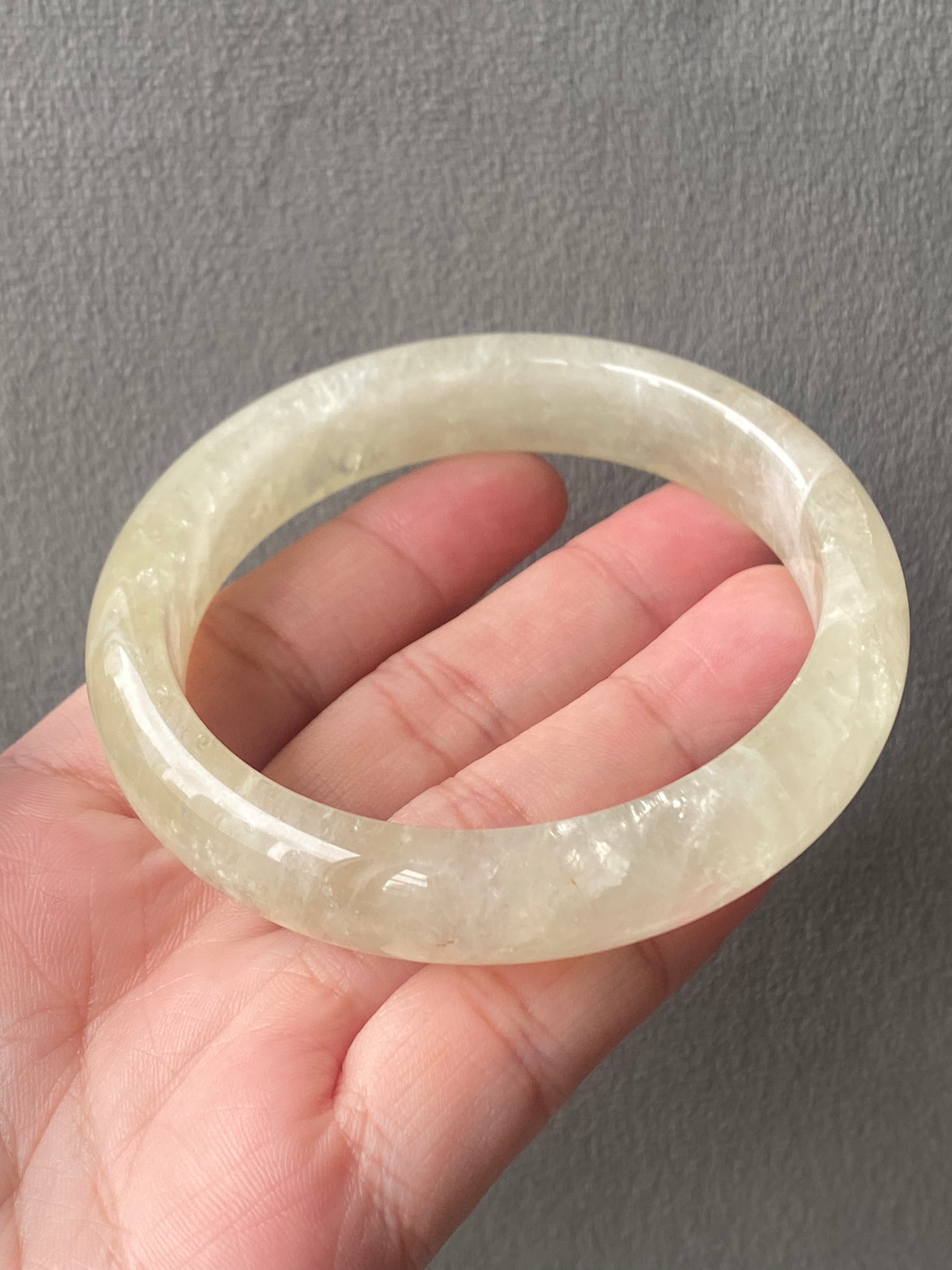 59.1MM Translucent Lemon Citrine Bangle