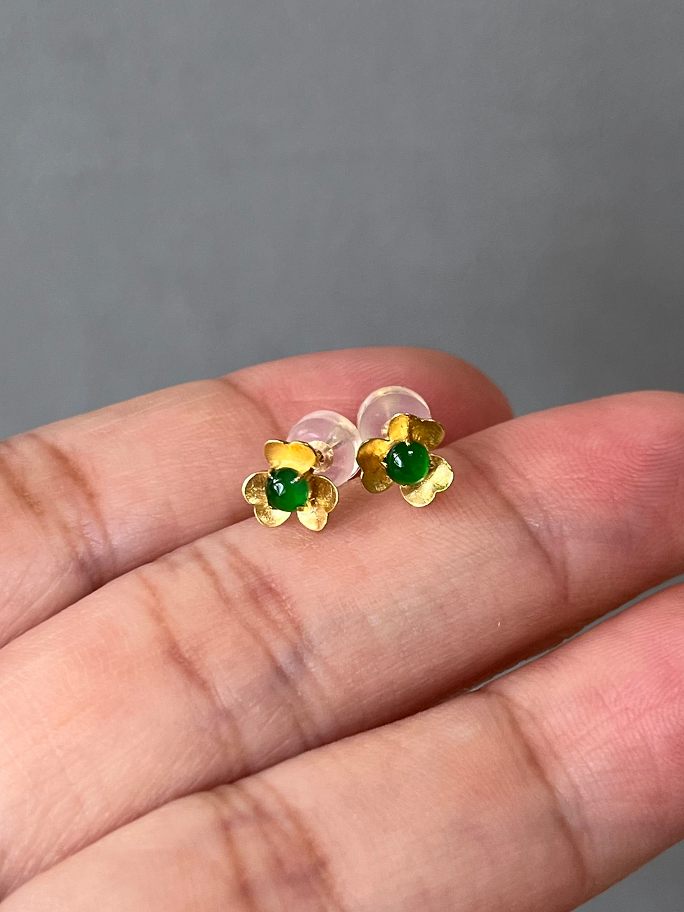 Thumbnail: 18K Yellow Gold Type A Icy Green Jadeite Flower Ear Studs