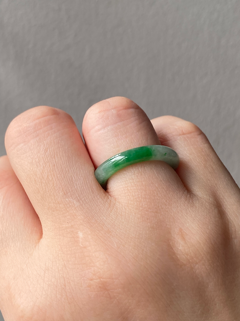 Thumbnail: US#5.65 Type A Brillant Green Mix Jadeite Ring