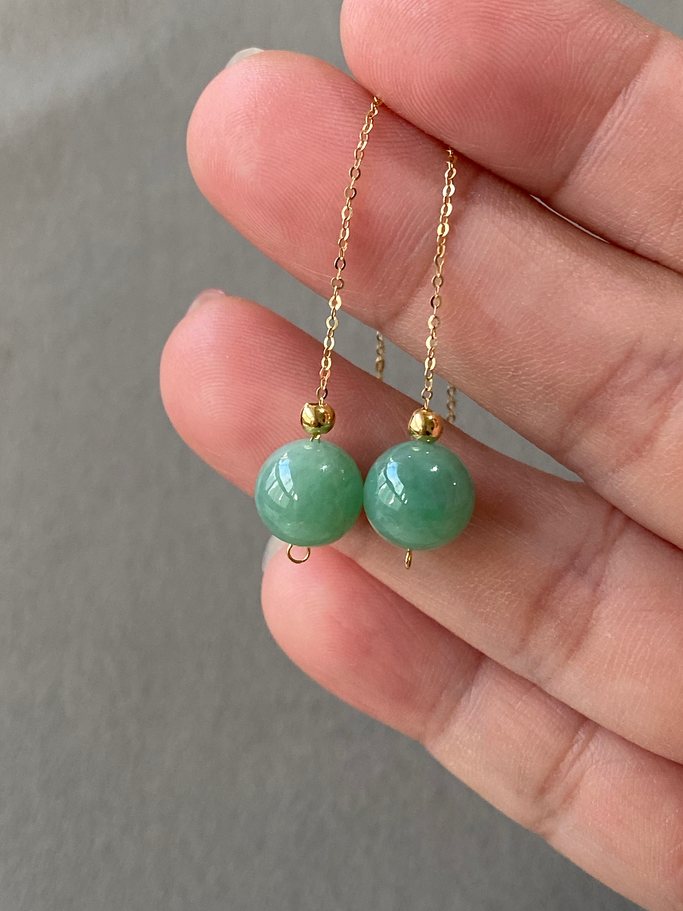 Thumbnail: 18K Yellow Gold Type A Full Green Jadeite Beads Earrings