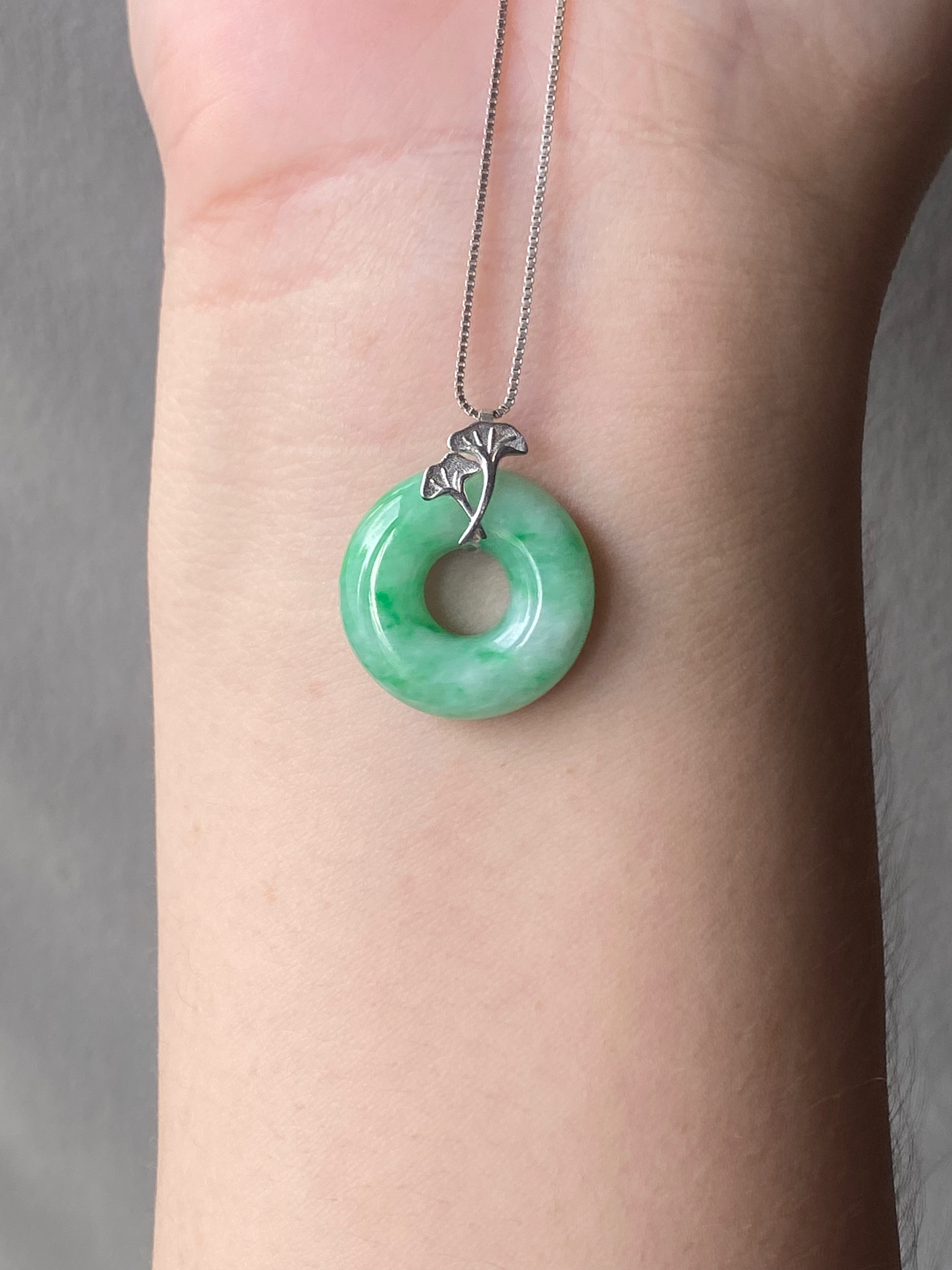 18K White Gold Type A Bright Green Mix Jadeite Donut Pendant