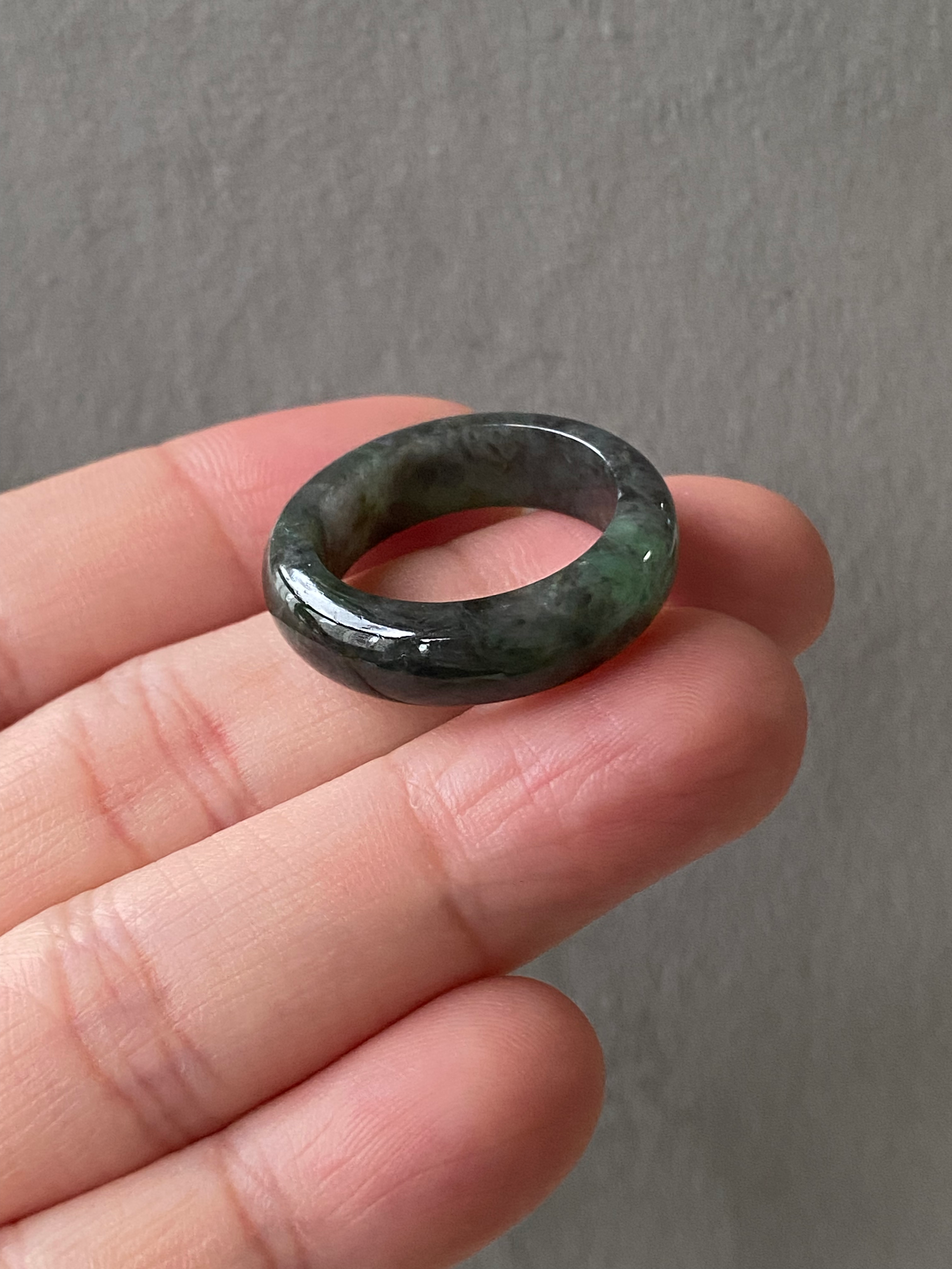 US#7.8 Type A Greyish Black Mix Green Jadeite Ring