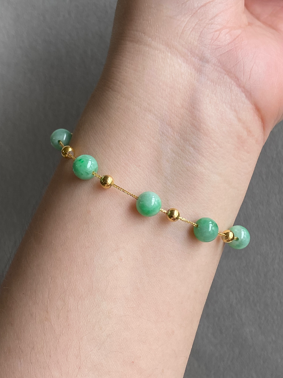 Thumbnail: 18K Gold Type A Light Bright Green Mix Jadeite Beads Bracelet