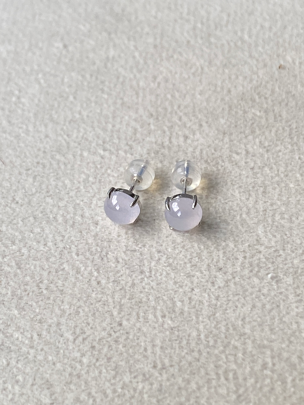 Thumbnail: 18K White Gold Type A Translucent Jadeite Ear Studs