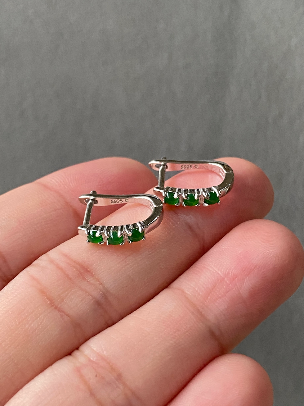Thumbnail: 925 Silver Translucent Brillant Green Jadeite Ear Huggies