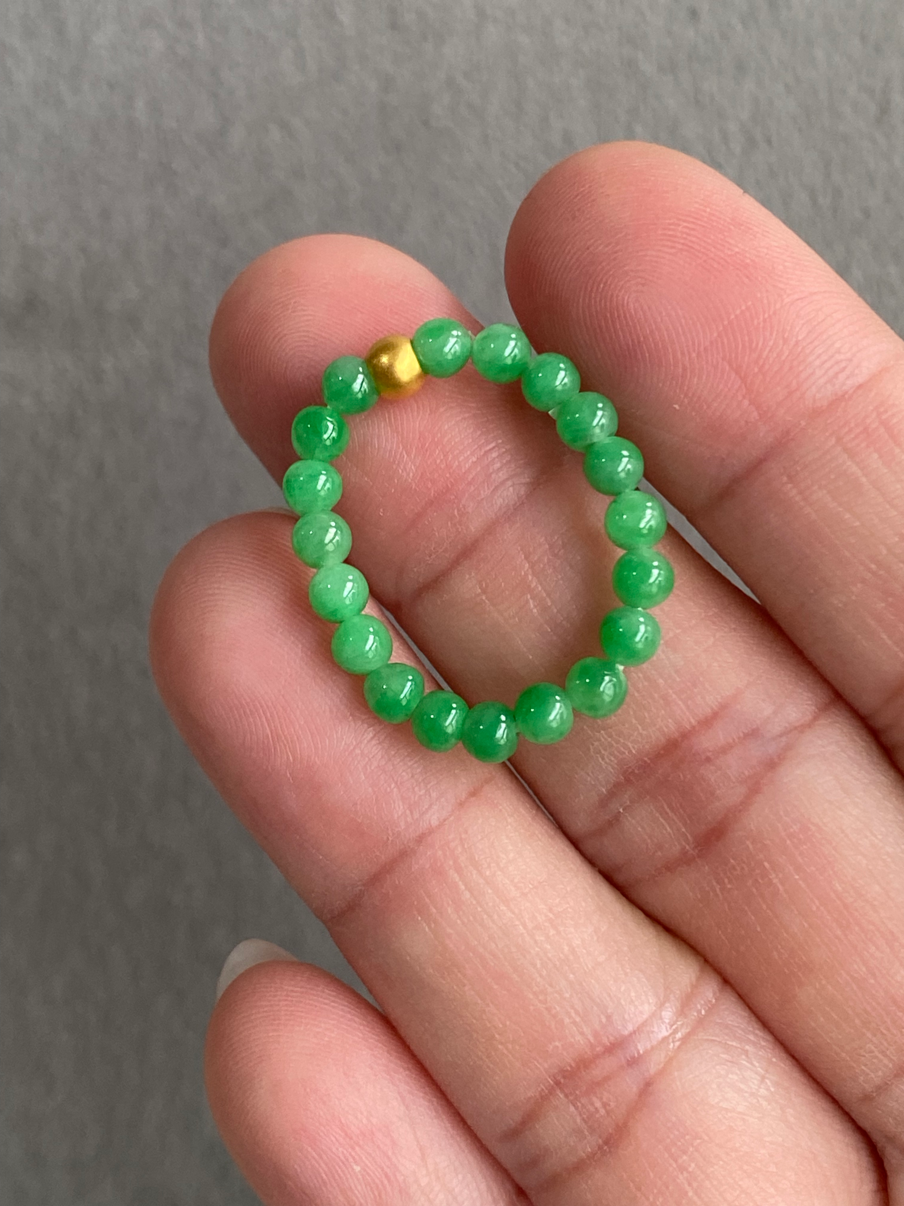 Type A Translucent Bright Green Jadeite Beads Ring