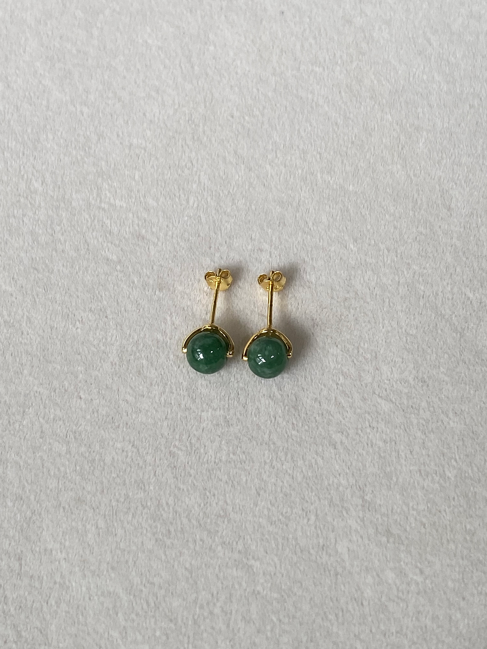 Thumbnail: 925 Silver Gold Plated Dark Green Jadeite Beads Studs