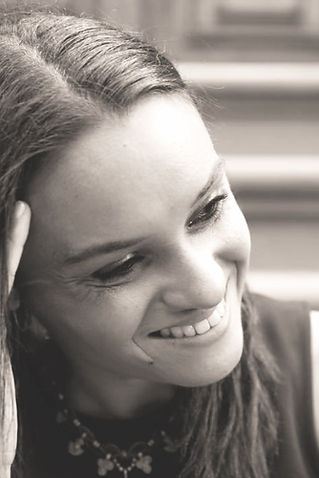 Leah headshot_edited.jpg