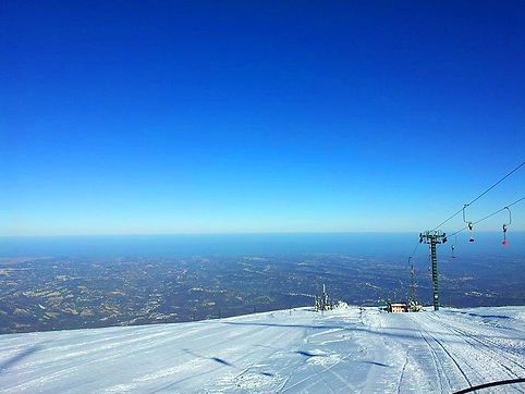 Skiing with a sea view.jpg