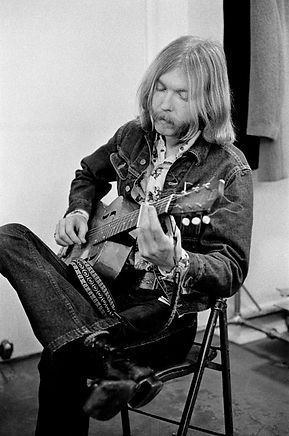 800-duane-allman-backstage-berkeley-community-theater-berkeley-ca-january-31,-1971_1.jpg