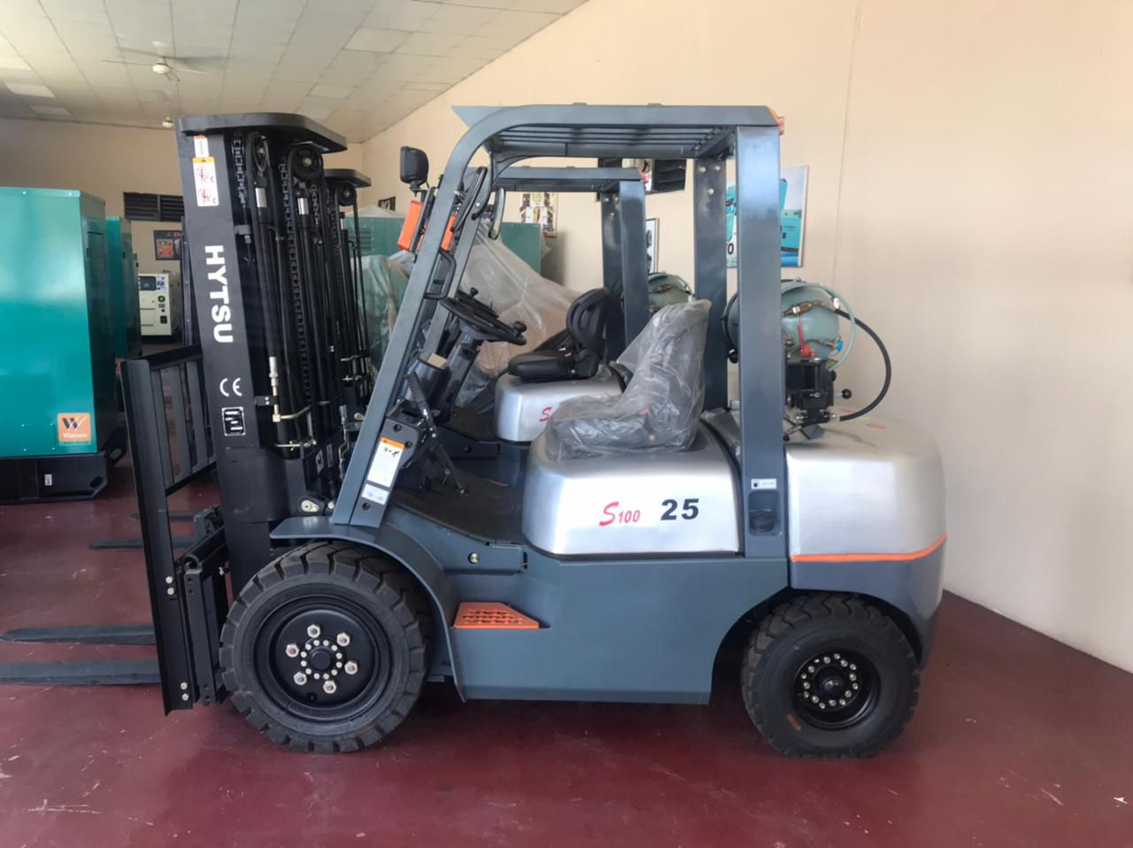 Montacargas Hytsu 2.5 tons