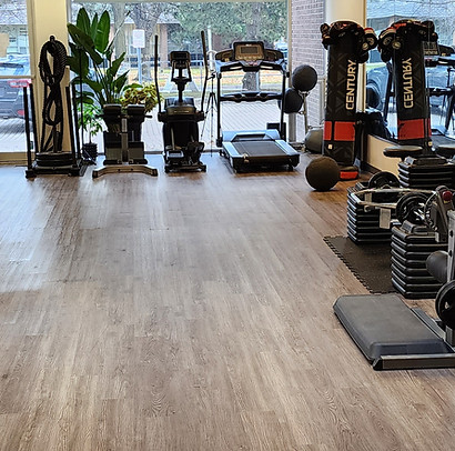 Dur1 Health fitness studio in North York with personal training equipment an rehabilitation area