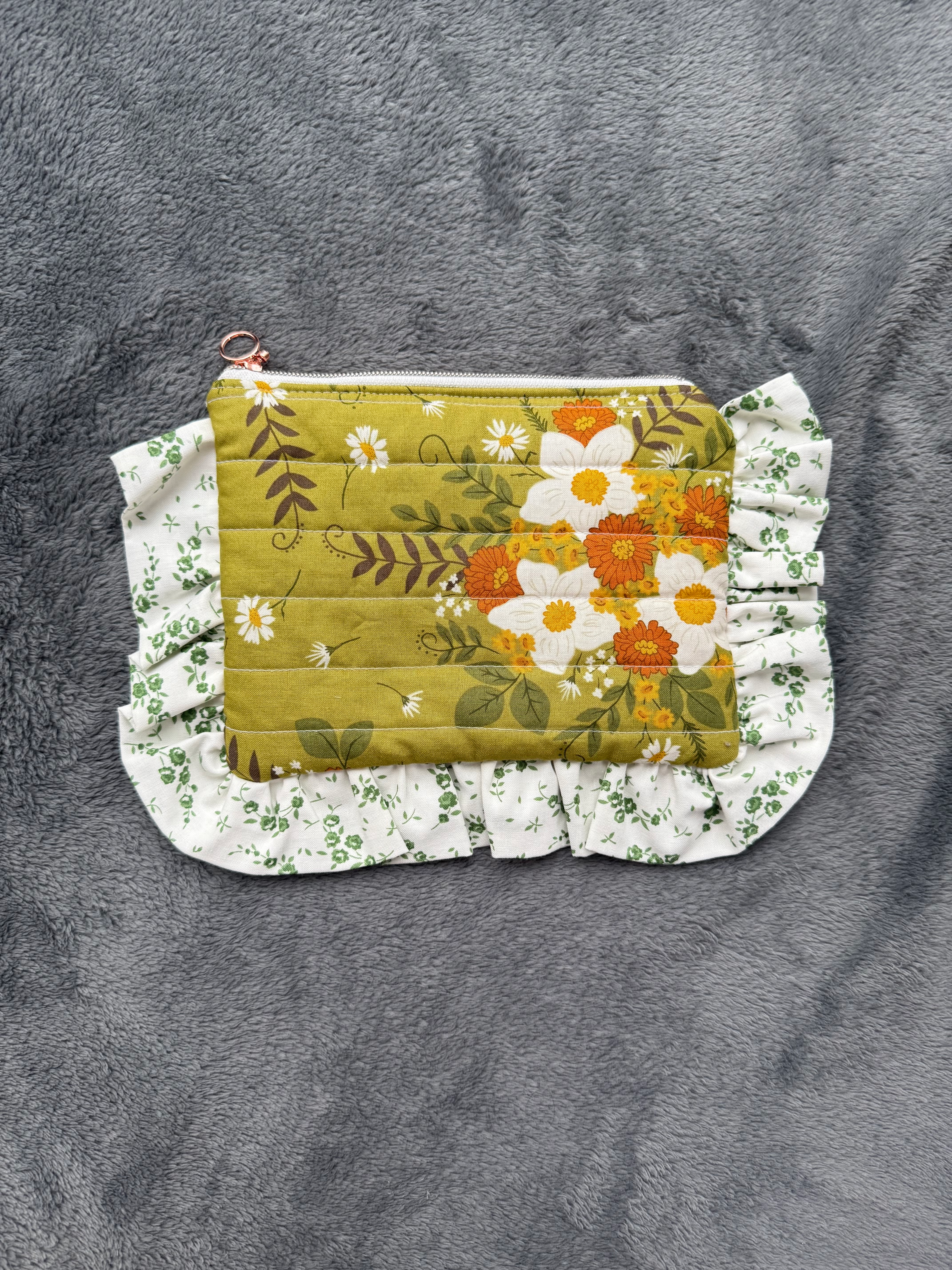 Flat Ruffle Pouch