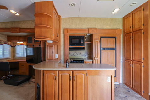 camper kitchen peninsula 