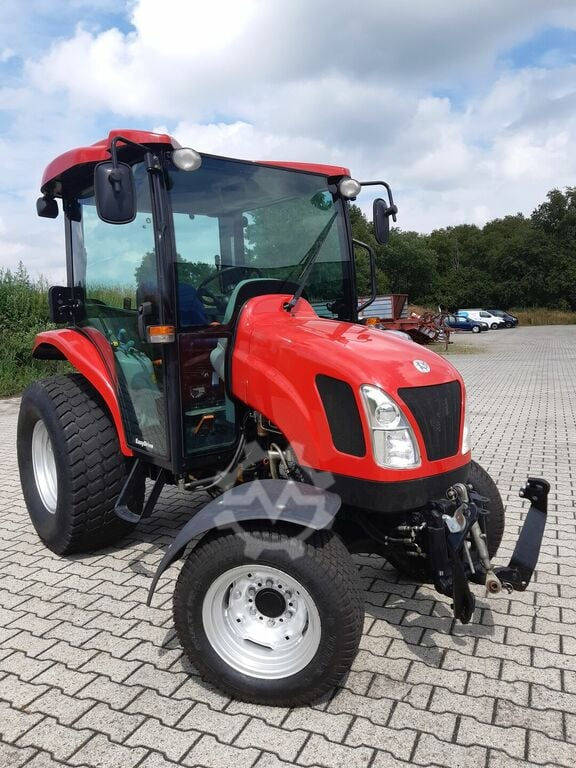 Miniature : New Holland Boomer 3050