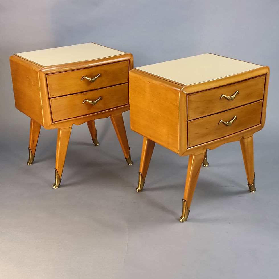 Miniatura: Coppia di comodini panna e ottone design anni '50