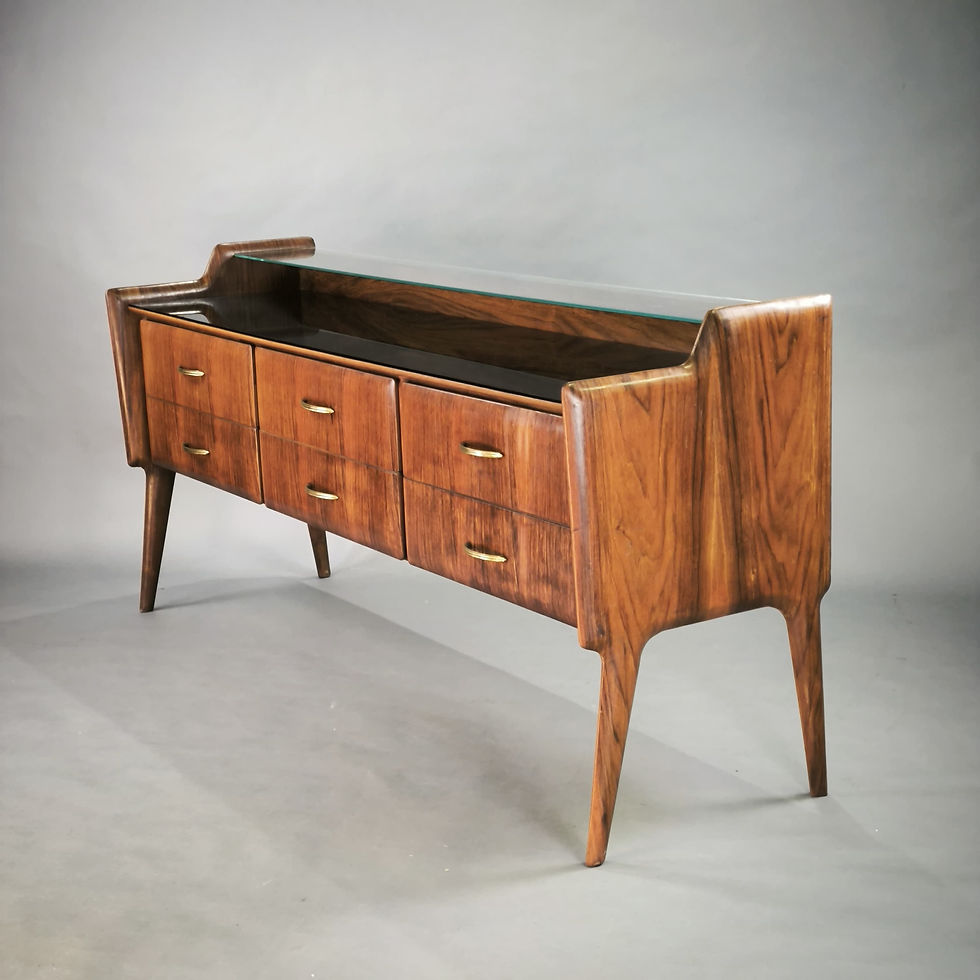 Thumbnail: Comò in palissandro con vetro nero design anni '50