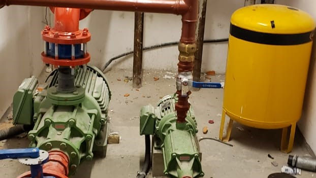 Rede de Sprinklers e Casa de Bombas