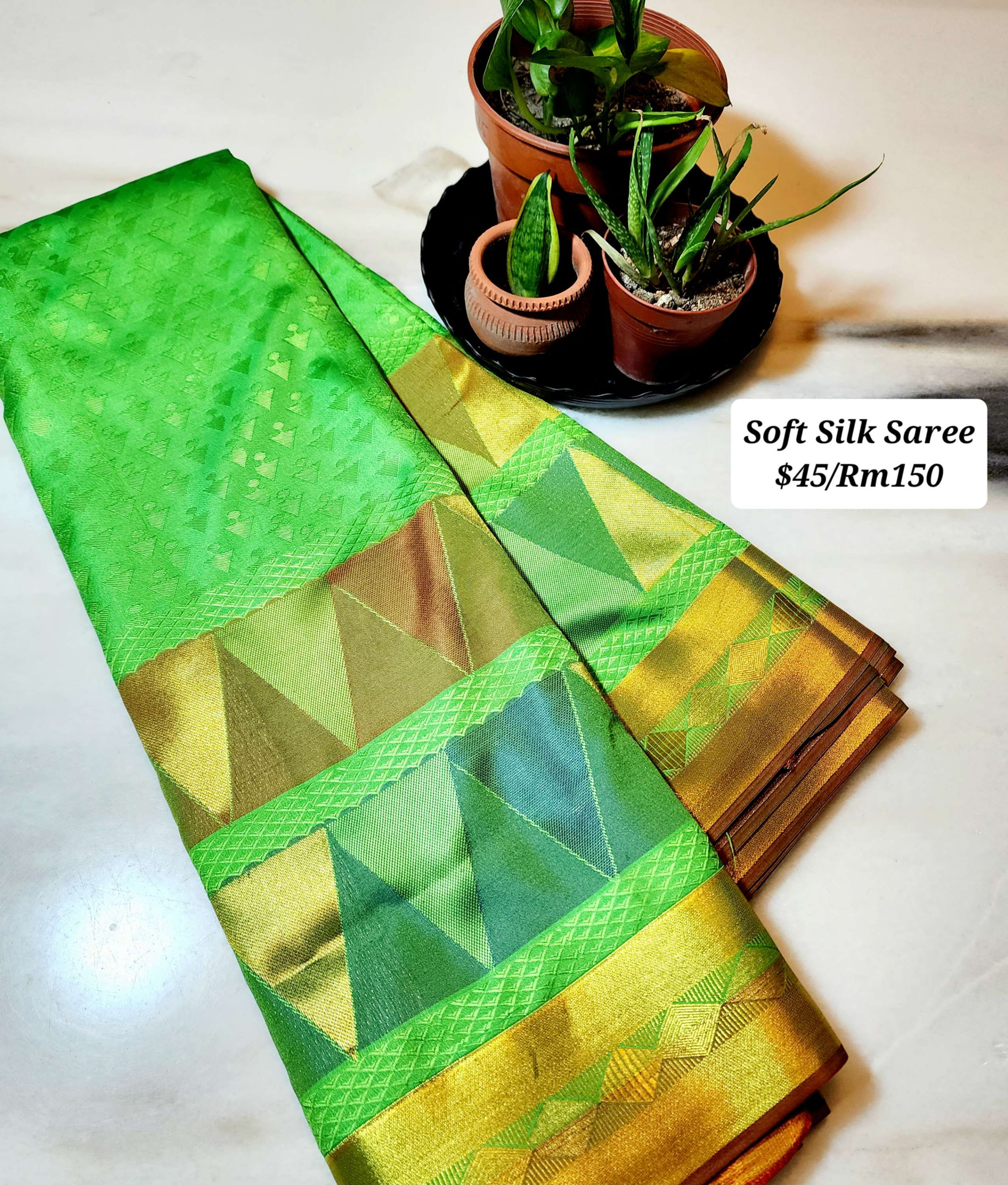 Soft Dual-tone Silk Saree
