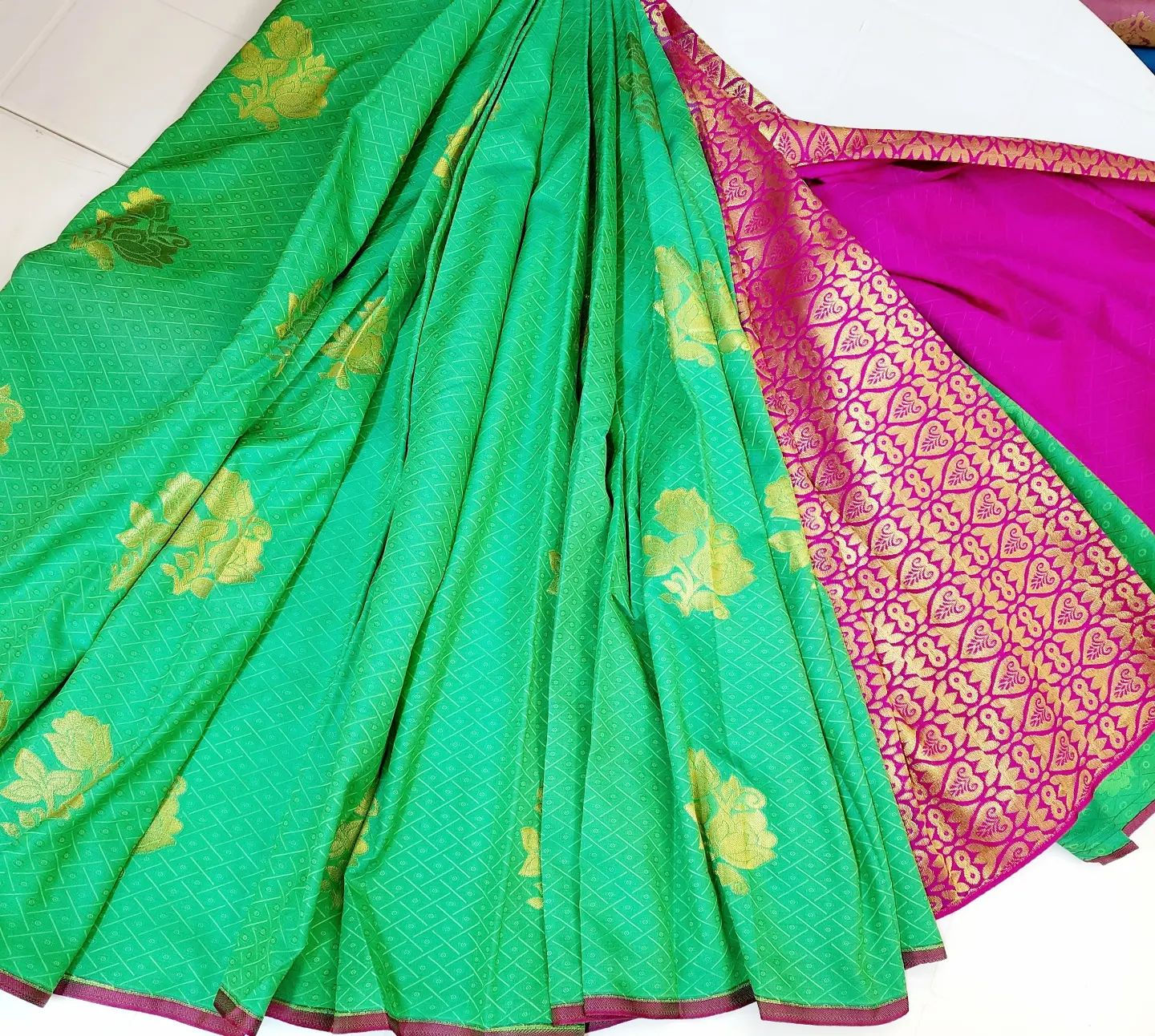 Super Soft Dual-tone Sarees