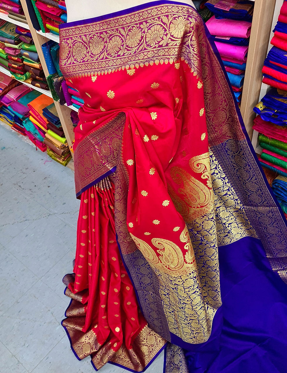 Thumbnail: Small ButtaWork Satin-Silk (Red w Purple)