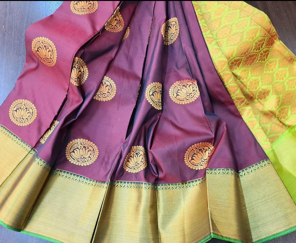 Thumbnail: Dual-tone Lotus Deisgn Soft Silk Saree