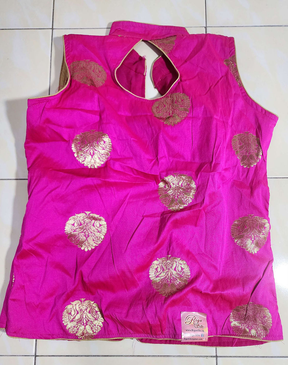 Thumbnail: Banarasi blouse w front zip open 