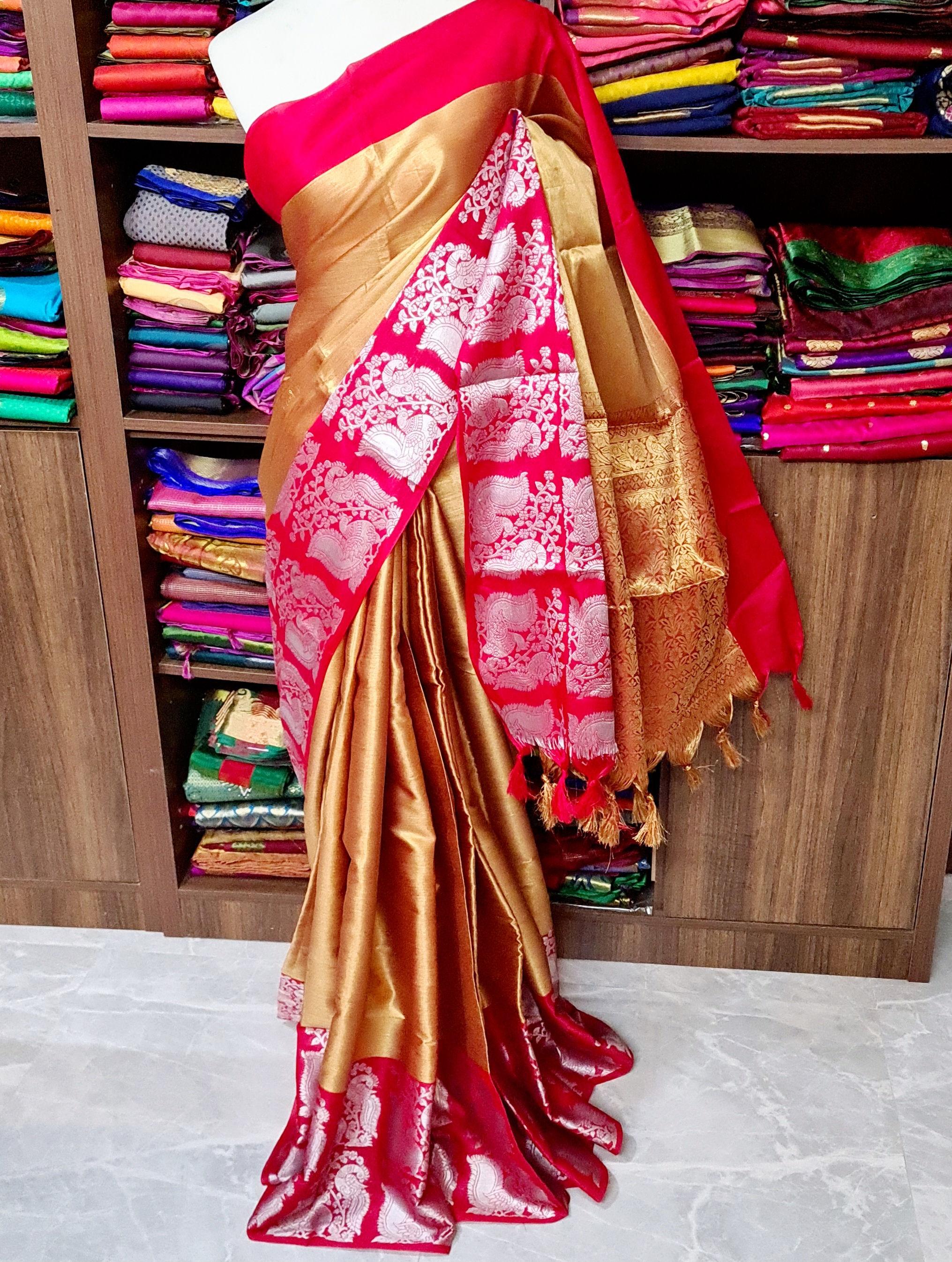 Silver Zari Peacock Design Linen-Silk Saree