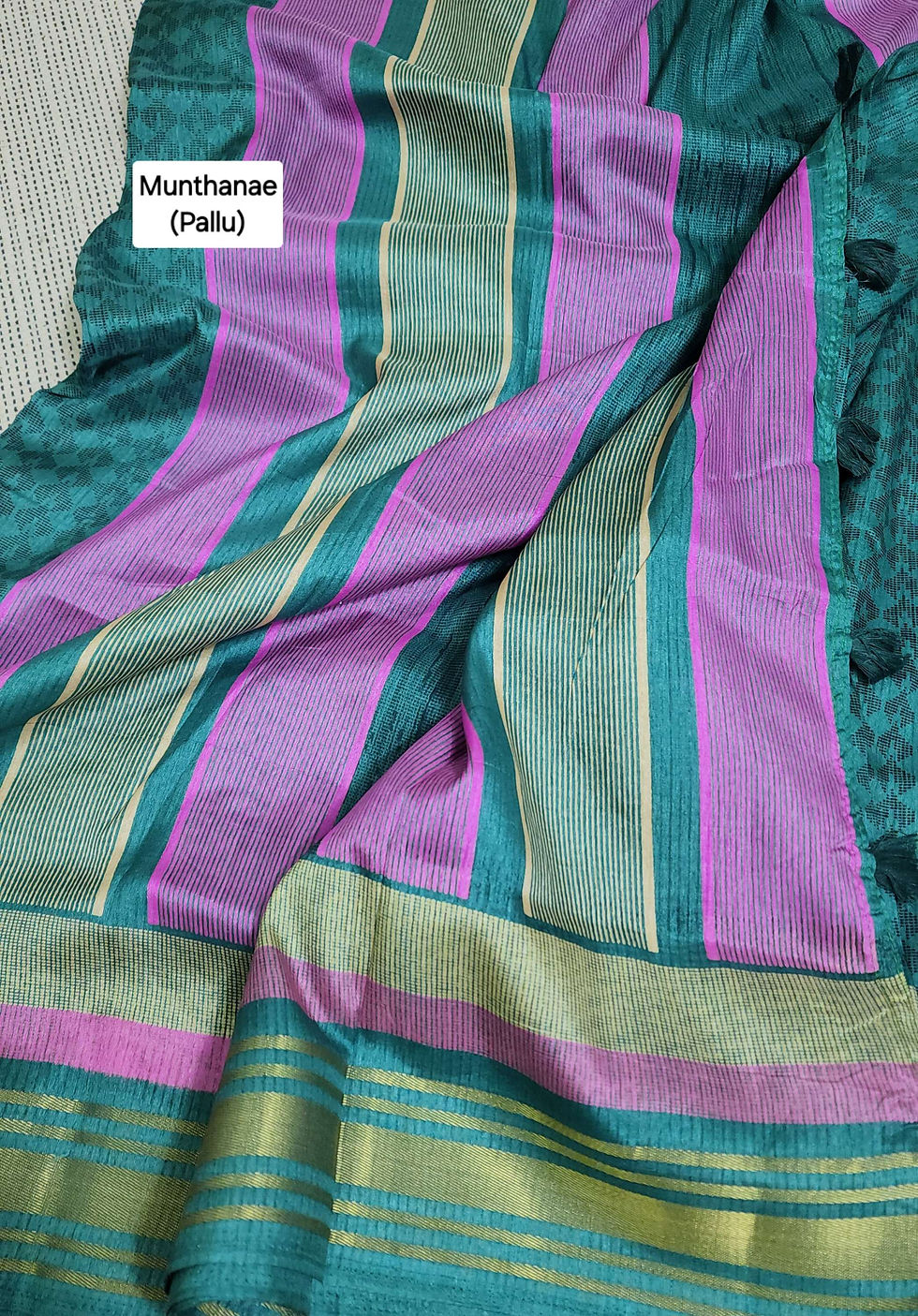 Thumbnail: Super Soft Lightweight Linen Saree