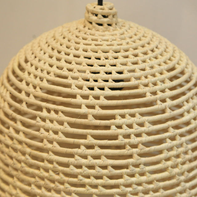 Miniatura: Embroidered Carnauba Straw Lamp