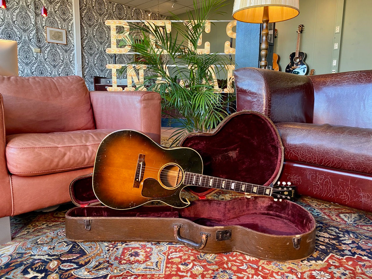 SOLD! - 1950 Gibson CF-100 Florentine Cutaway Flat Top Acoustic Sunburst