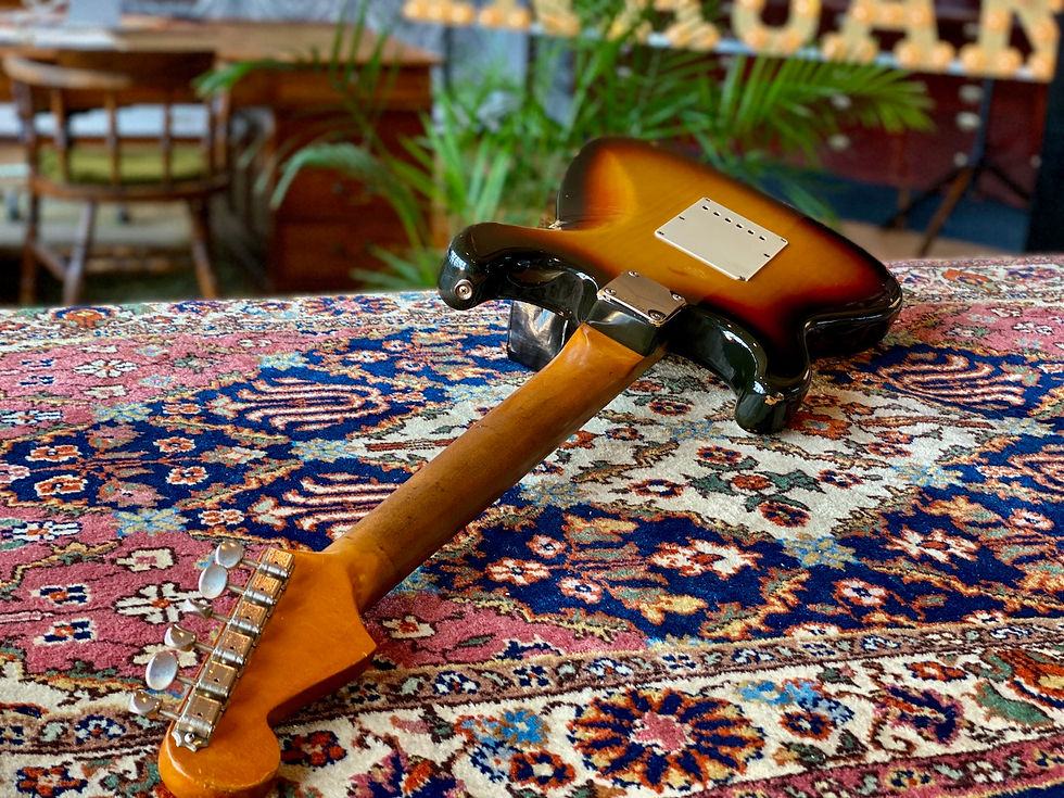 Thumbnail: 1965/1968 Fender Stratocaster Sunburst w/ Tremolo L-series