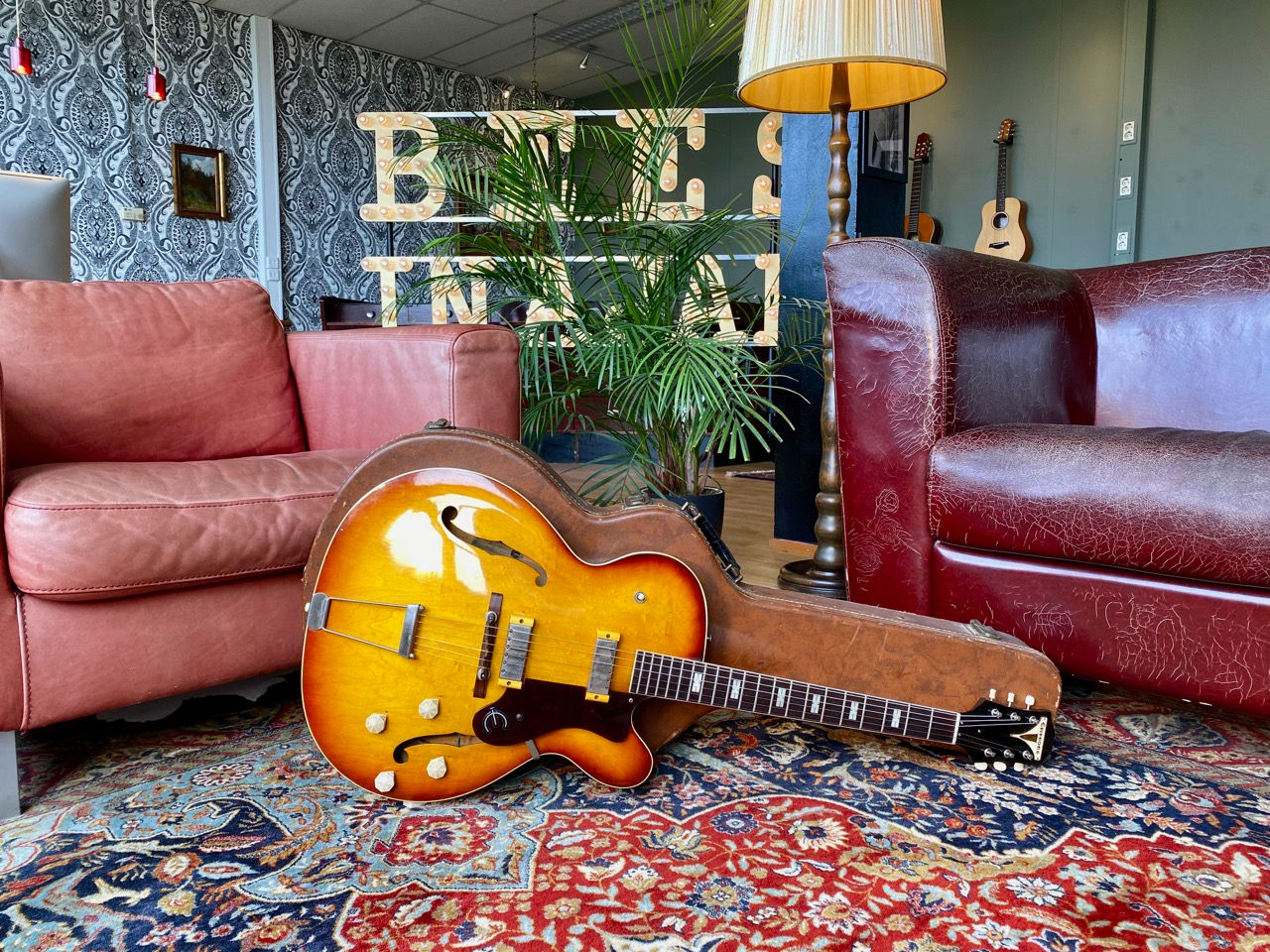 SOLD! - 1958 Epiphone Zephyr E312T Sunburst + '58 Lifton case